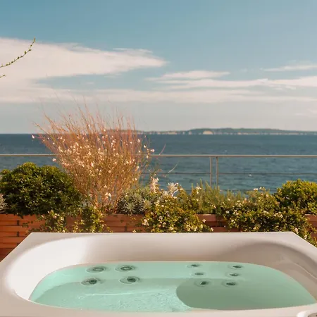 Les Roches - Relais & Chateaux Hotell 5*